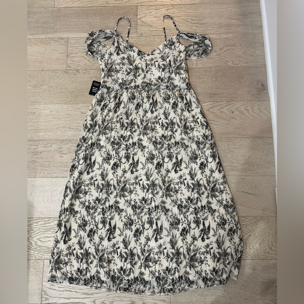Express Women’s Size L - Crinkle Floral Off the Shoulder Boho Midi Dress
